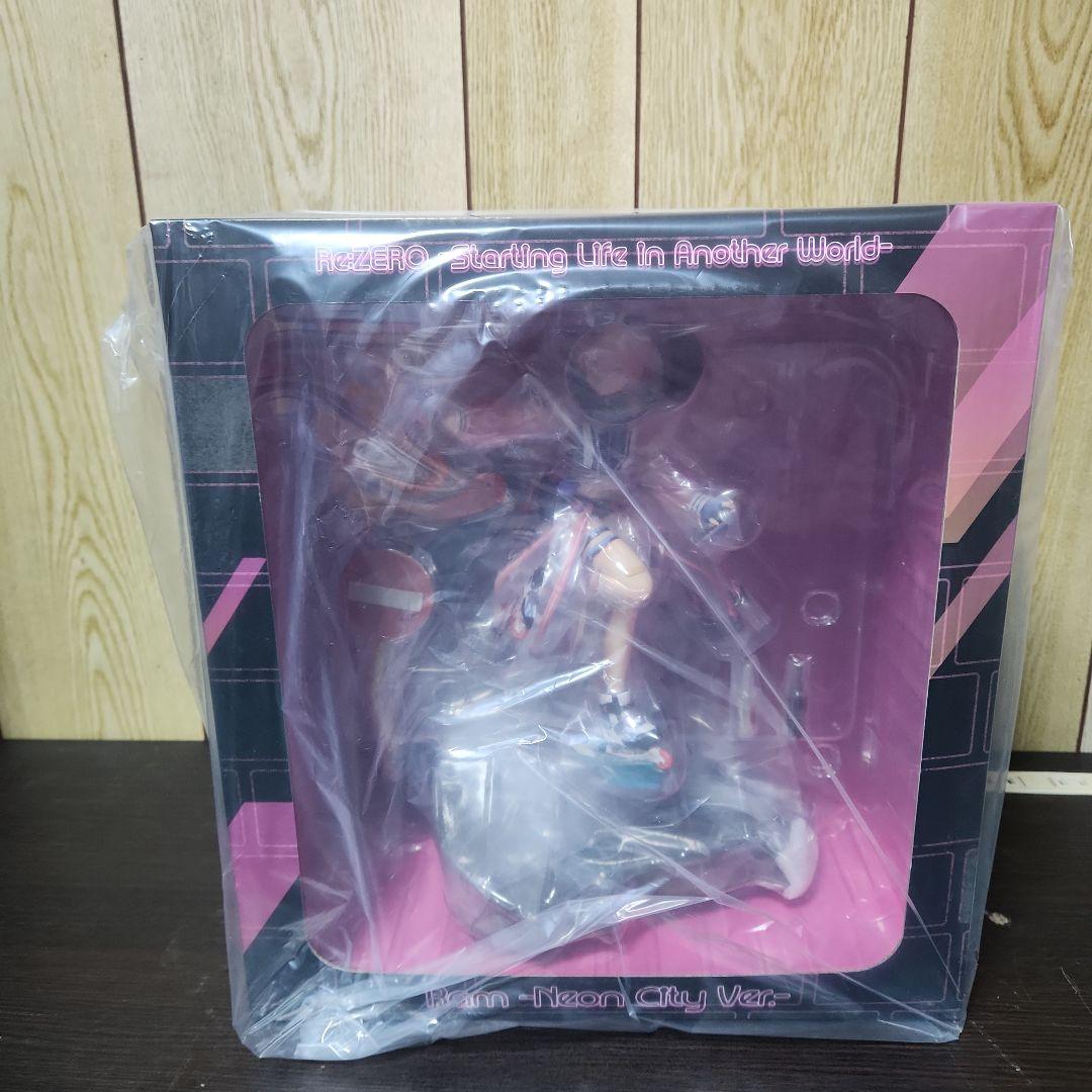 ラム Neon City Ver 渋谷スクランブルフィギュア