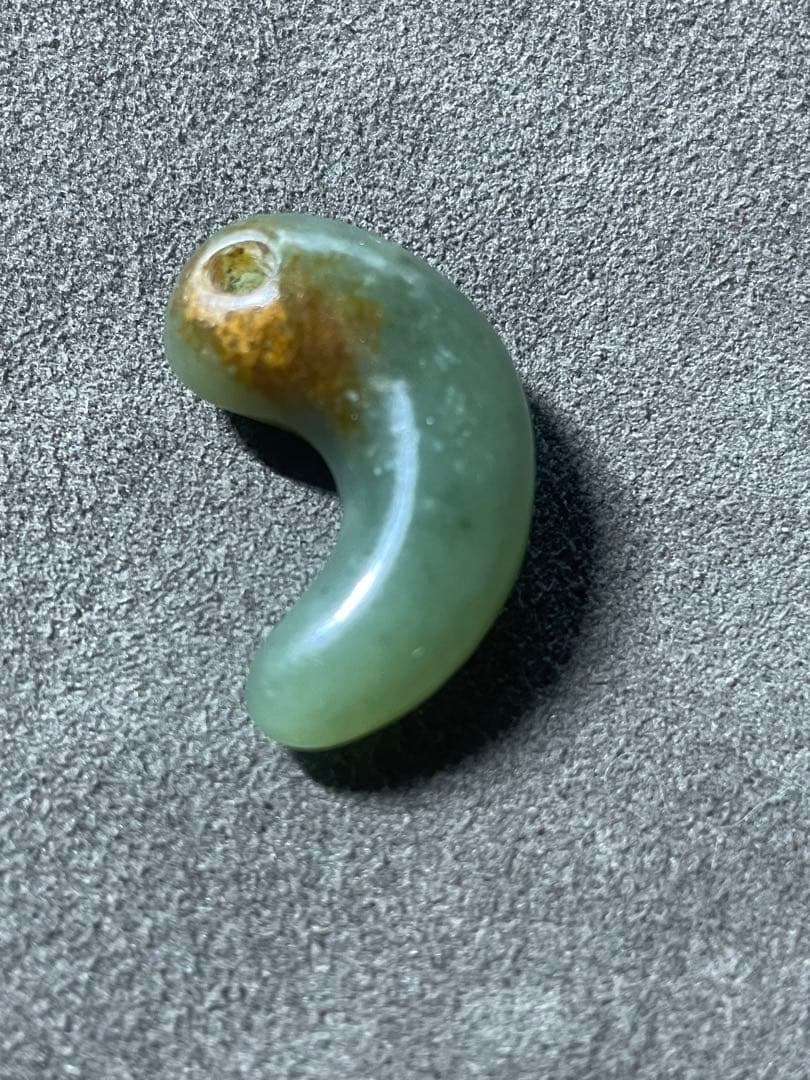 弥生時代〜翡翠製勾玉 糸魚川翡翠 出土品 - メルカリ