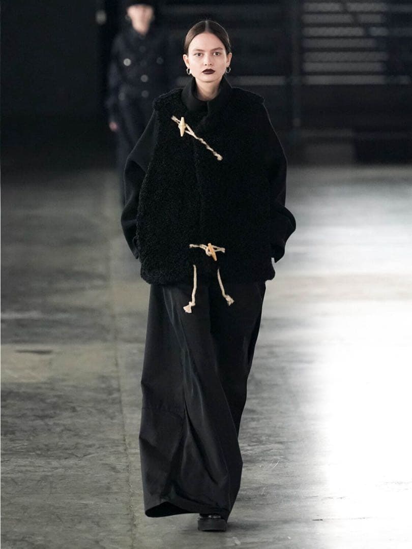 ☆【新品】HYKE 2025 ダブルフェイス ダッフルコート ボア ブラック 2