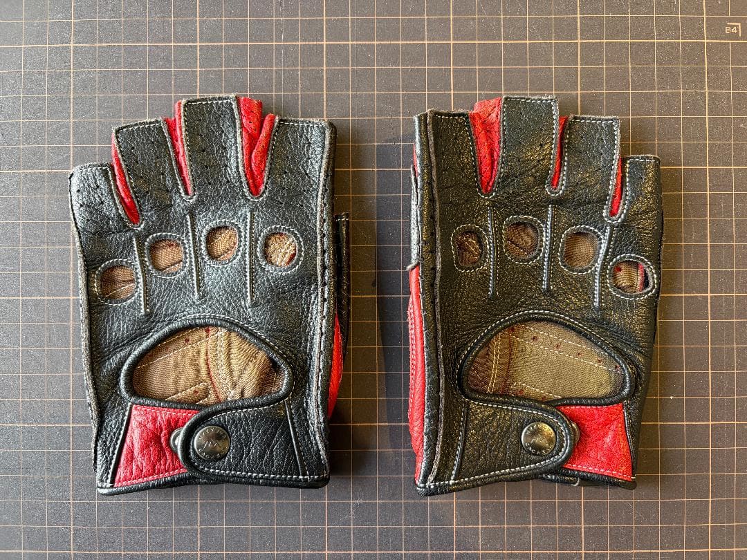 CACAZAN(出石手袋)カカザン　ドライビンググローブ CACAZAN（カカザン）Driving Gloves / DDR-040 Black(Redステッチ
