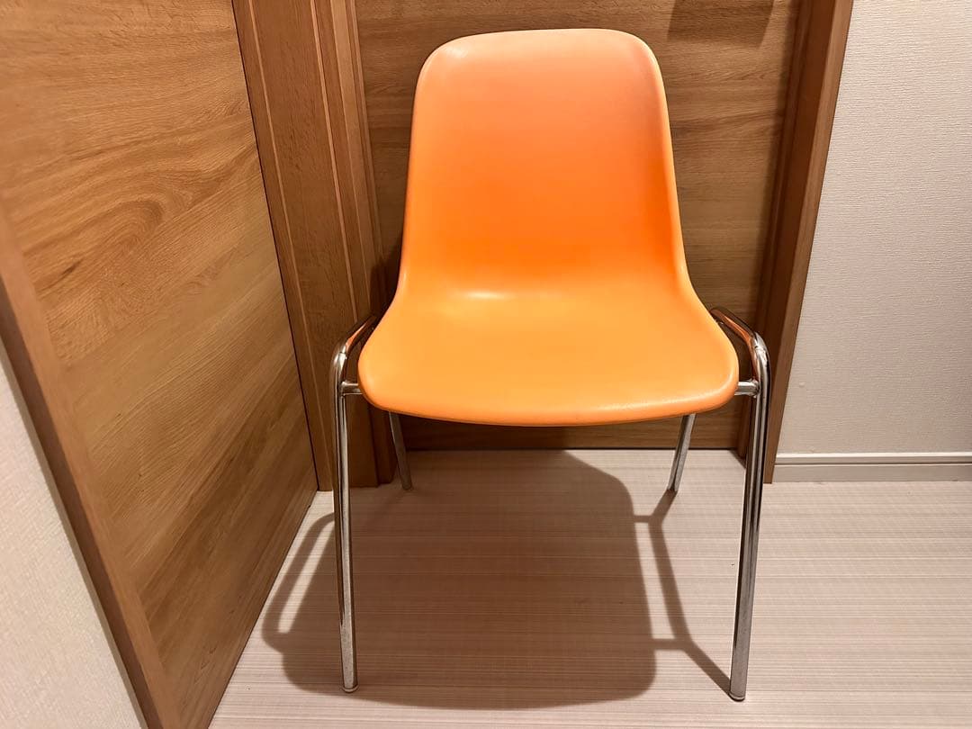 MOD ELENAスタッキングチェア スペースエイジ ミッドセンチュリー