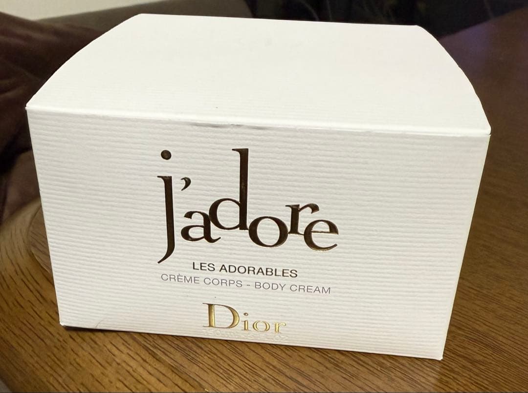 Dior j'adore LES ADORABLES ボディクリーム