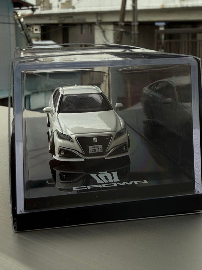 ホビージャパン1/64 220系クラウン 希少ホワイト カスタム - メルカリ