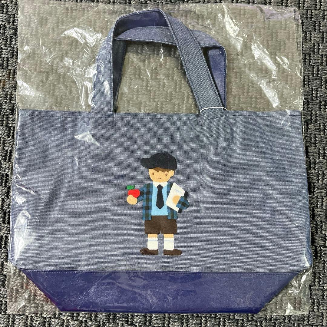 ファミリア　手刺しゅう デニムトートバッグ