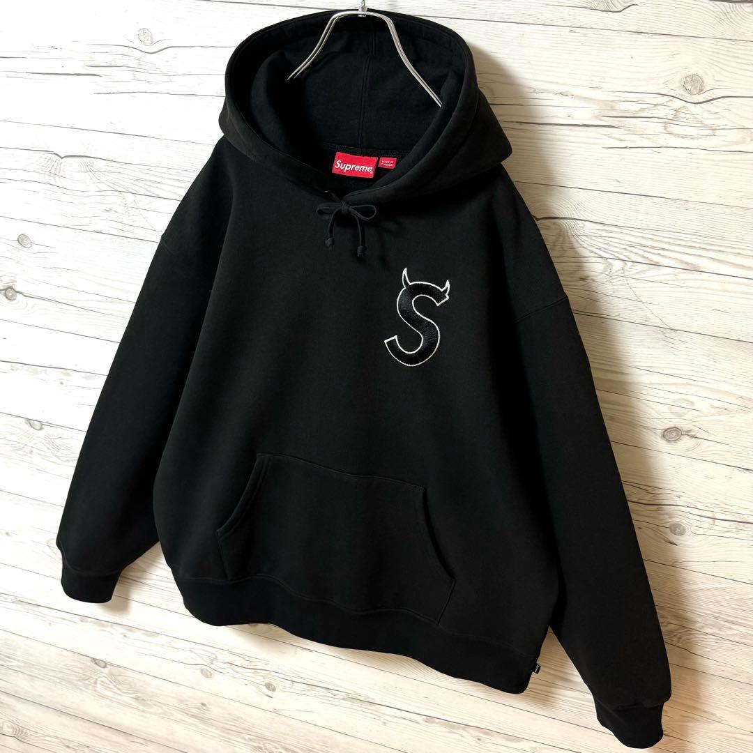 超希少‼︎S logo Sロゴ ツノ‼︎刺繍】シュプリーム パーカー 黒 堀米雄