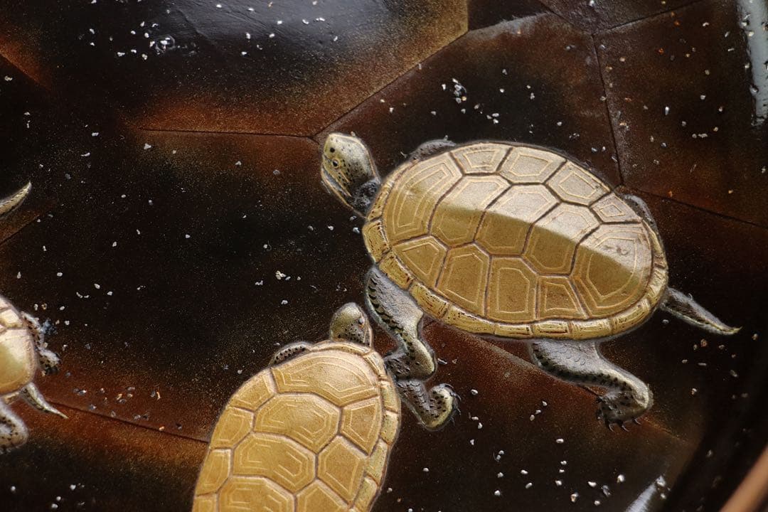 茶道具 古い食籠 雪輪に梅 亀 金蒔絵 闇蒔絵 木製 菓子器 梨子地 漆器