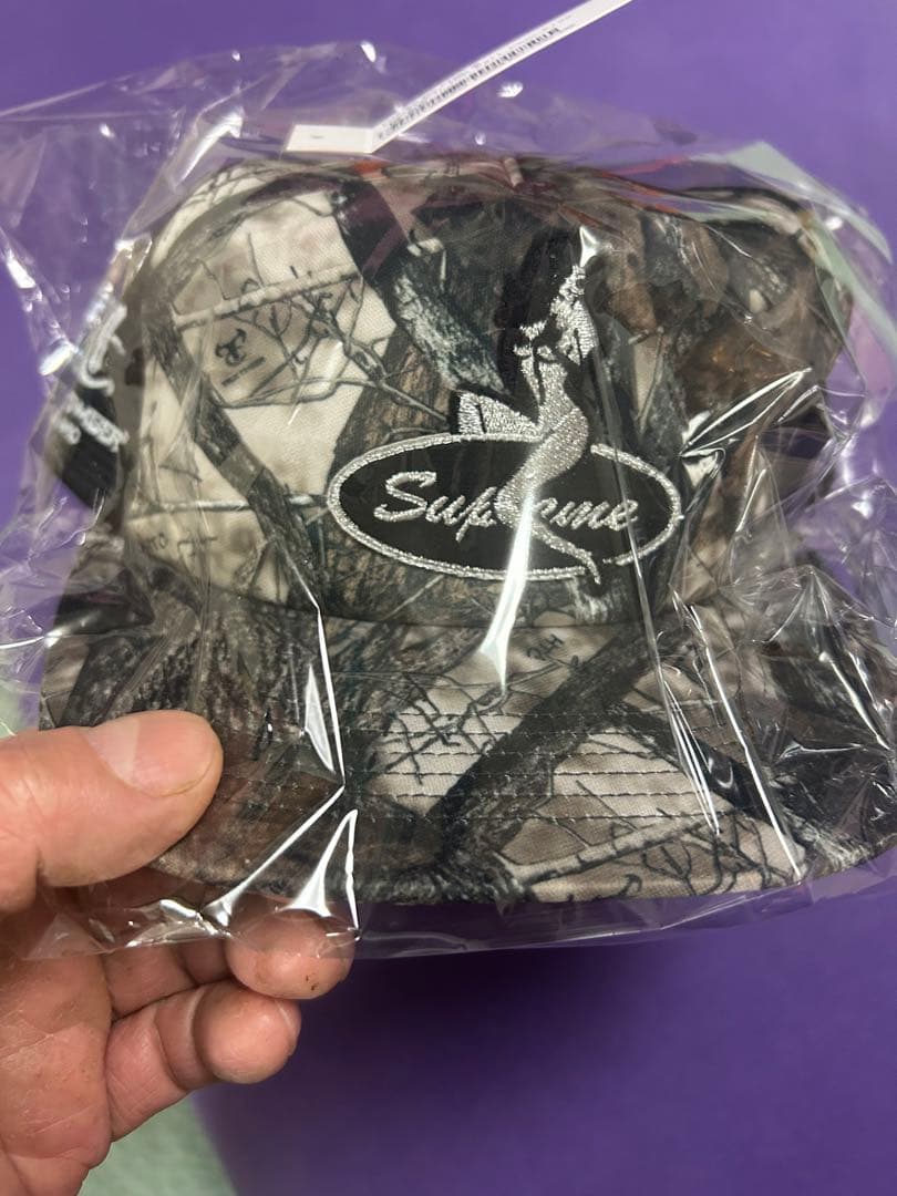 シュプリームsupreme Pinup Mesh Back 5-Panel Supreme Pinup Mesh Back 5-Panel シュプリーム ピンナップ メッシュ