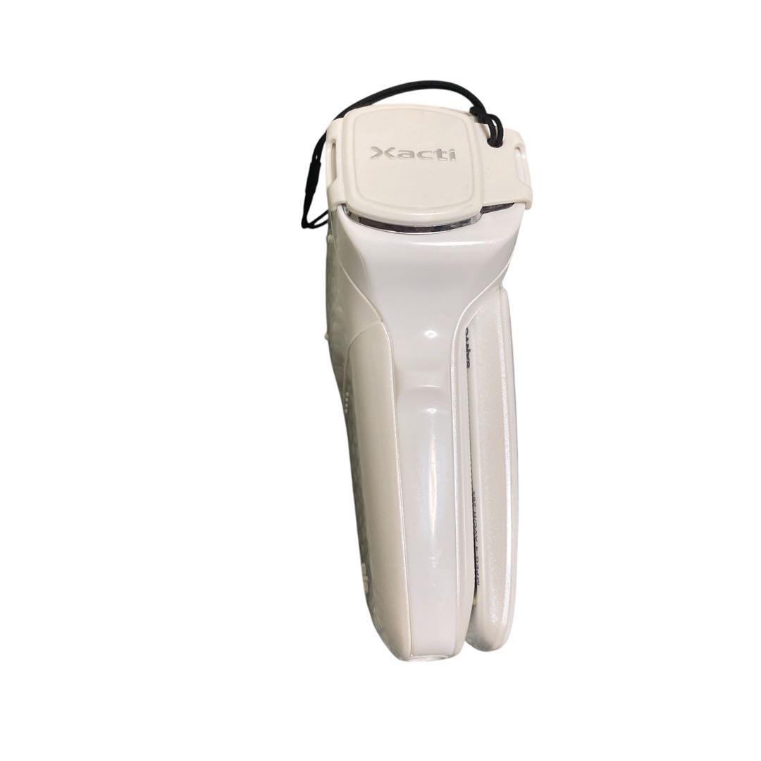 人気 稀少 SANYOデジタルムービーカメラXacti DMX-CG9W - メルカリ