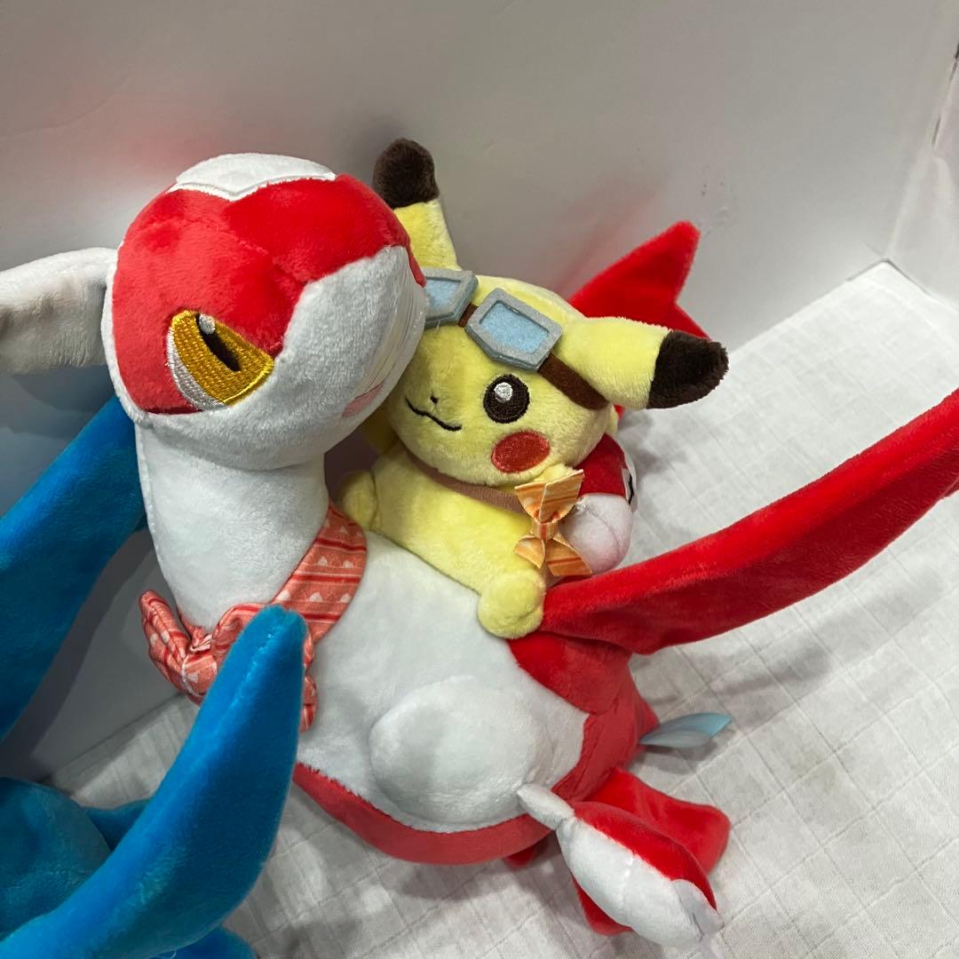 ポケモンセンター限定 ラティアス・ラティオスに乗って ピカチュウ