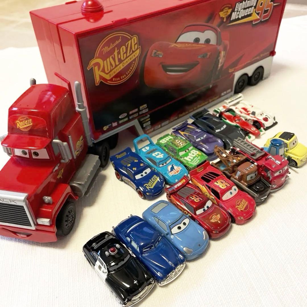 カーズ　トミカ　たくさんのせよう！大きなマックトレーラー　セット　廃盤