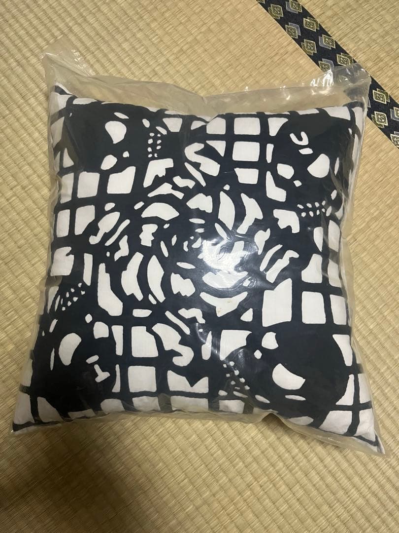 アンダーカバー クッション　TRASH