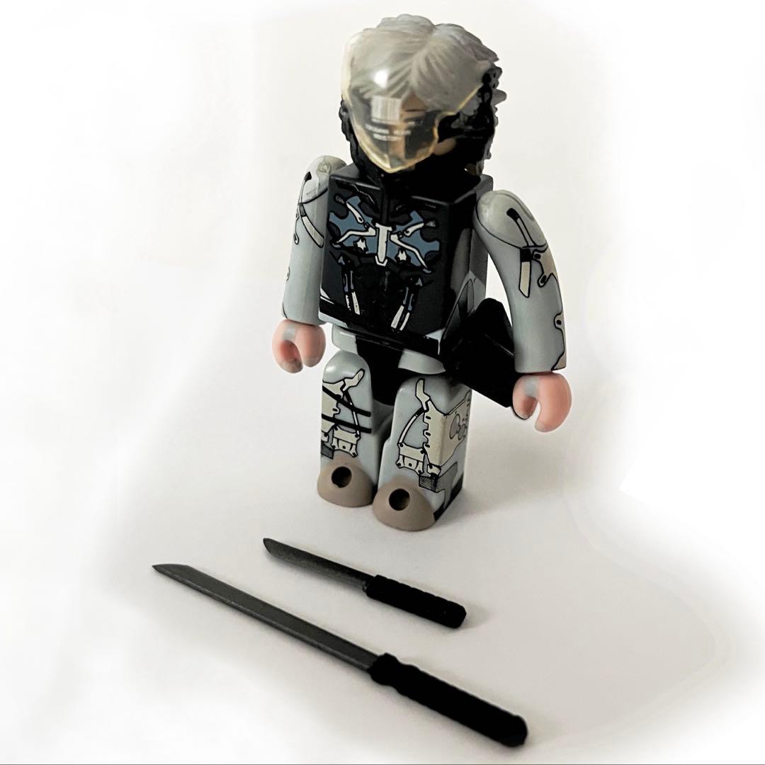 メタルギアソリッド MGS 4 雷電 RAIDEN キューブリック - メルカリ