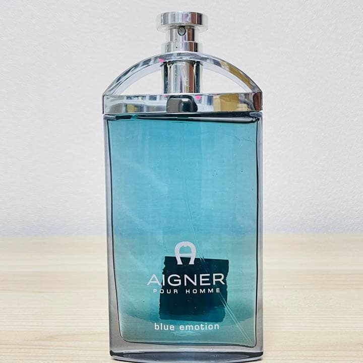 アイグナー aigner プールオム ブルーエモーション