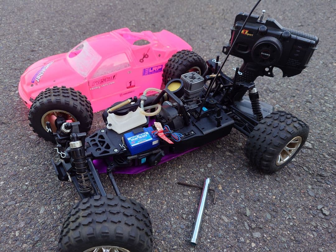 1/10HPI　4WDエンジンレーシングバギー即走行可 1/8スケール ラジオコントロール 21エンジン 4WDレーシングバギー