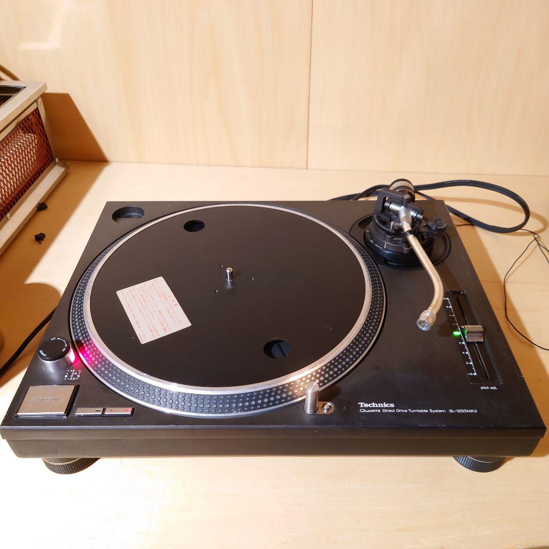 テクニクス　ターンテーブル　SL-1200mk3 レコード　Technics Technics、DJターンテーブル11年振りの新機種。「SL-1200MK7」約9万円