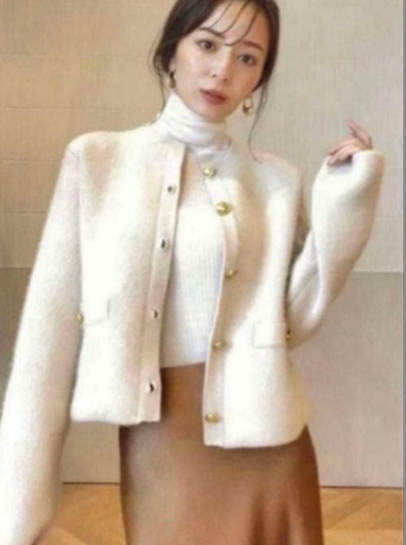 アニュアンス❣️ 2023年新作❣️ ラクーンブレンドノーカラーニットジャケット❣️