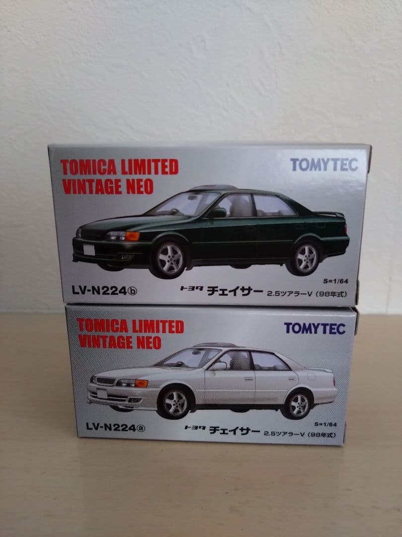 トミカリミテッドビンテージ　トヨタチェイサーツアラーV　2台セット Amazon | トミカリミテッドヴィンテージ ネオ 1/64 LV-N224c トヨタ
