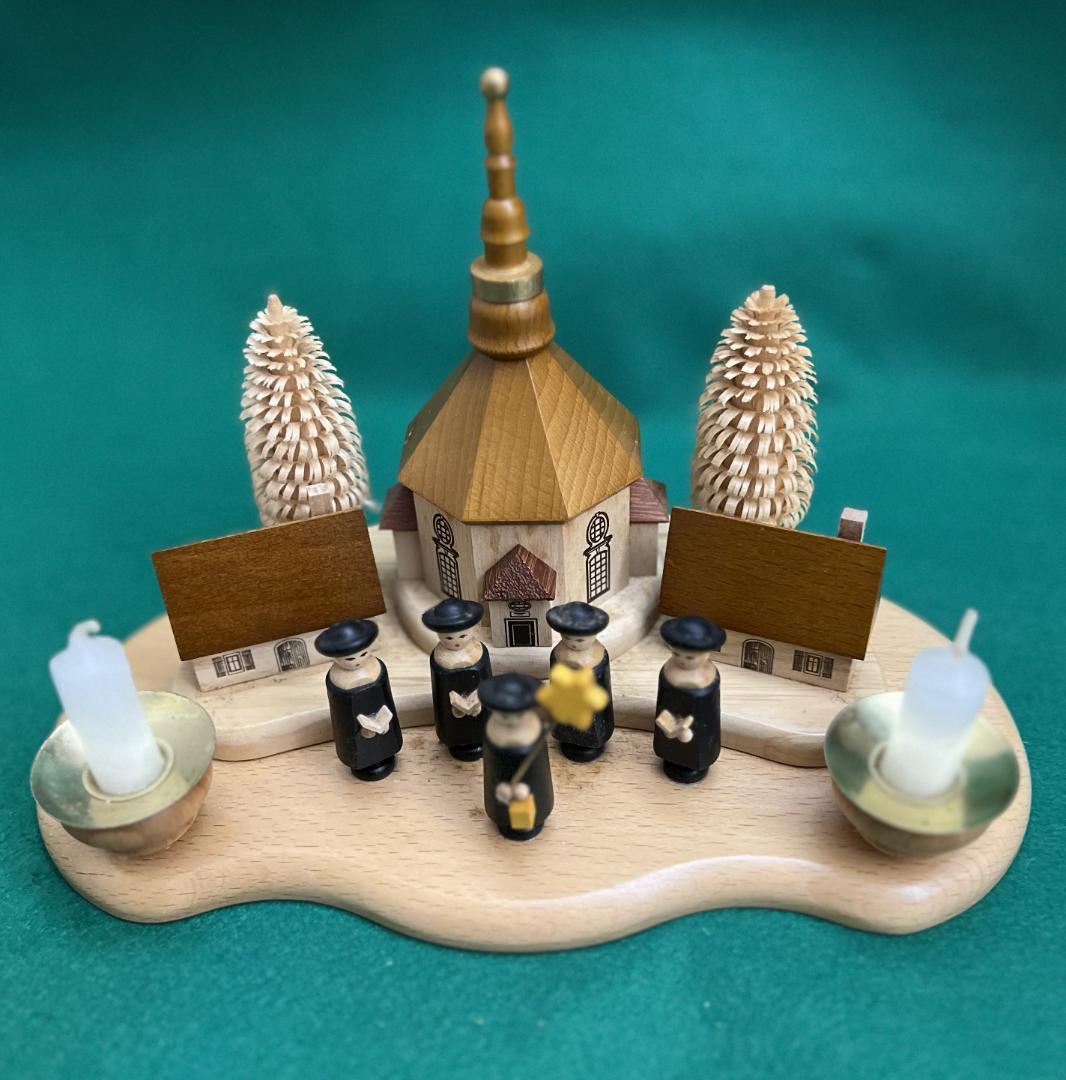 クリスマス用ドイツの教会（木彫り）インテリア置物の通販はau PAY