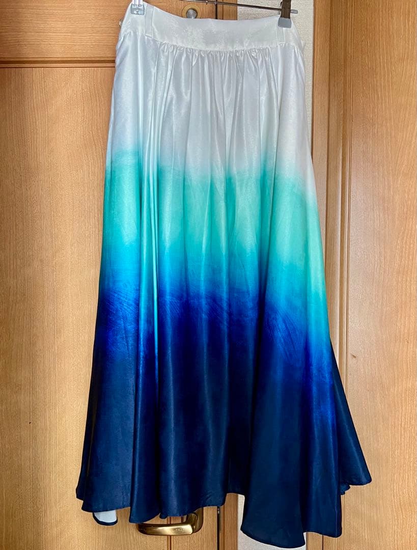 【即購入OK】見えないものを見ようとして見上げた夜空のスカート