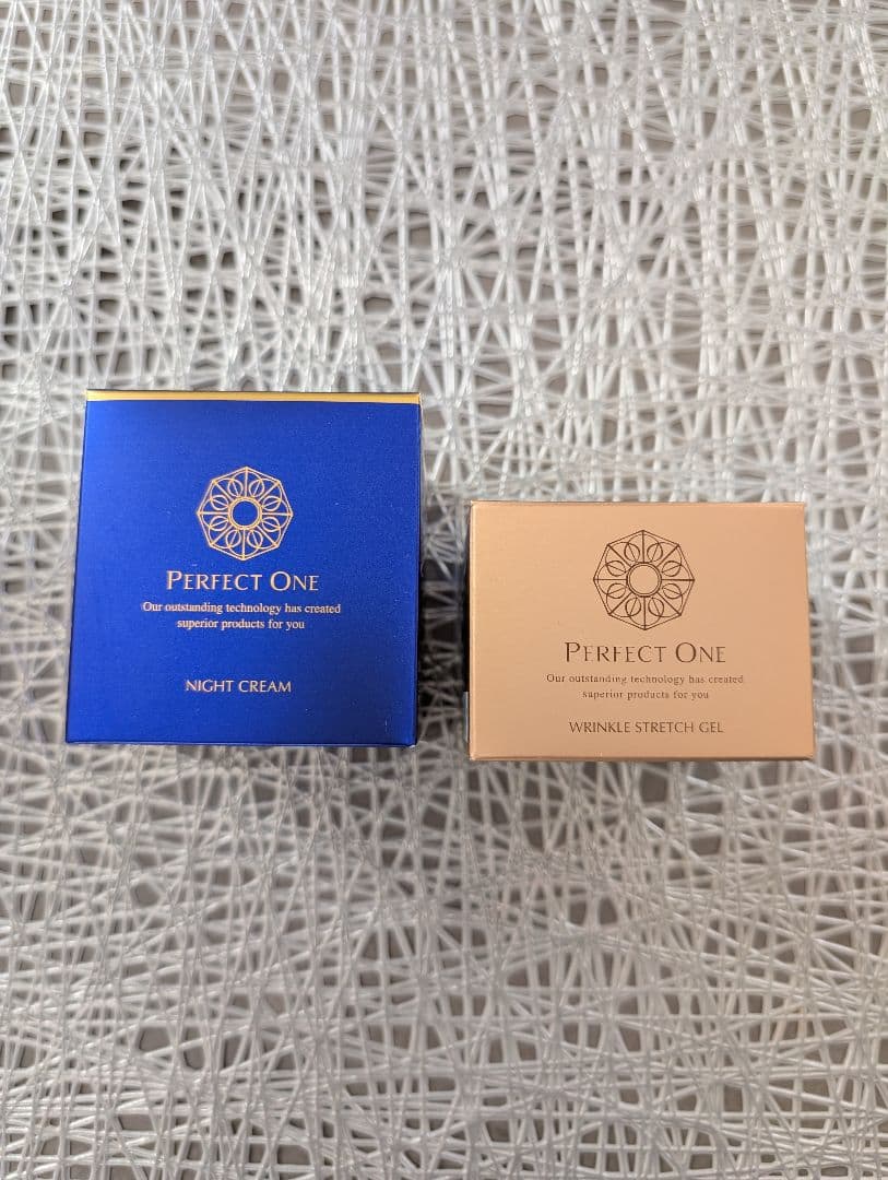 クリスマスイヴ限定セール！Perfect One ジェル＆ナイトクリームセット