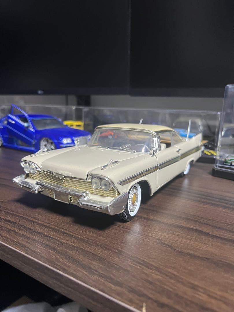 1957年プリムス　フューリー　1/18 ミニカー