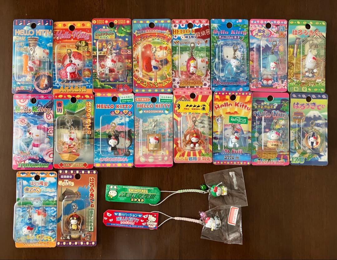 ハローキティご当地キティ根付けチャームまとめ売り➕【開封6点おまけ付き】計26点