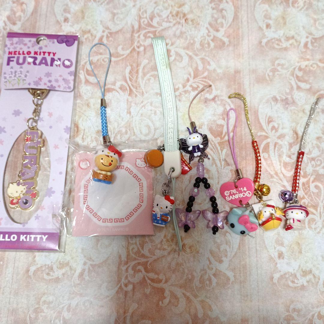 ハローキティ ご当地根付けストラップ、キーホルダー7個セット - メルカリ