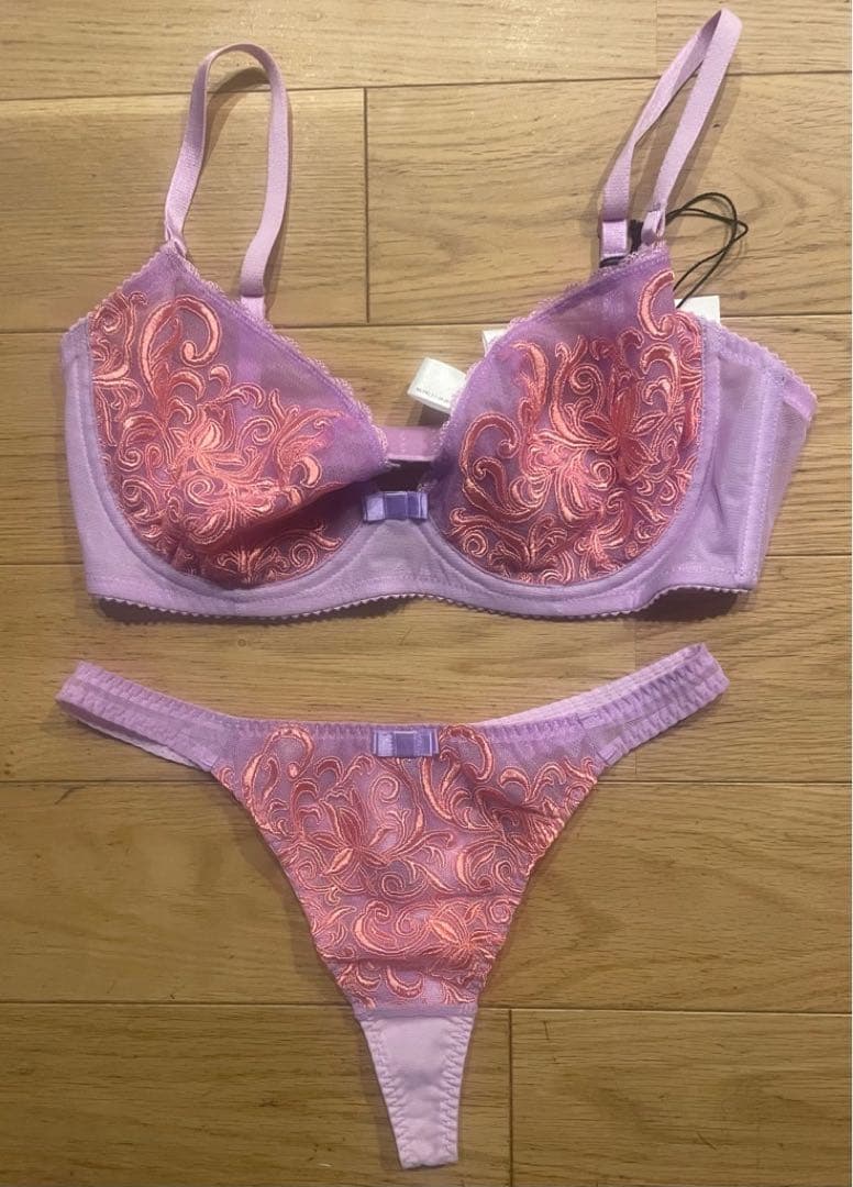 ナオランジェリー Pathos ノンパテッドブラ　タンガ　E75 /M