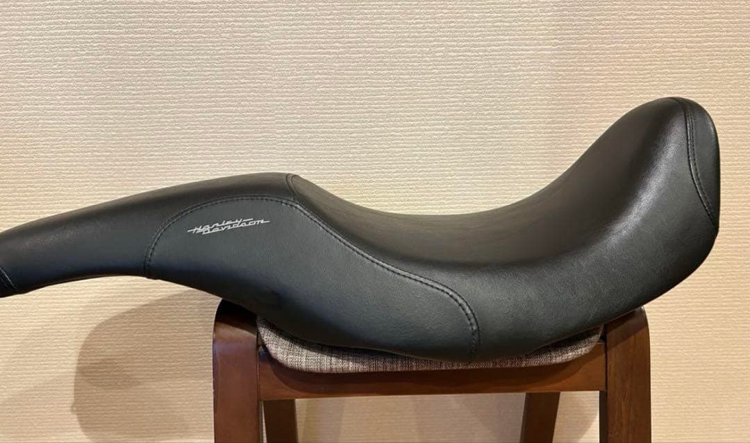 ハーレー ローライダーＳ　FXDLSダイナ　純正オプション　バッドランダーシート