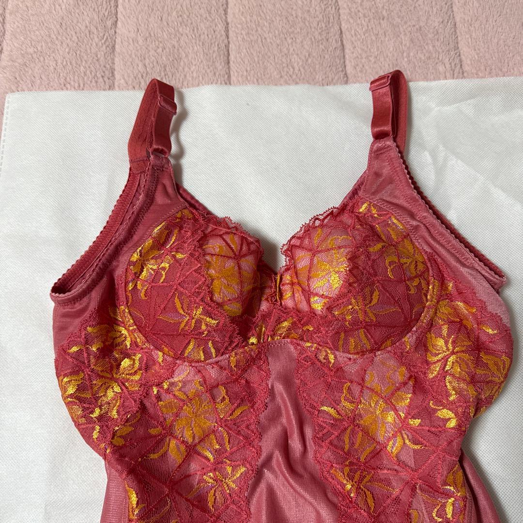 ◇美品◇マルコ 補正下着 カーヴィシャス 限定色ピンク ボディスーツ