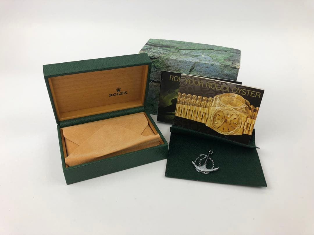 チ*認様 ロレックス　空き箱　外箱　内箱　小冊子　チャーム　保存袋