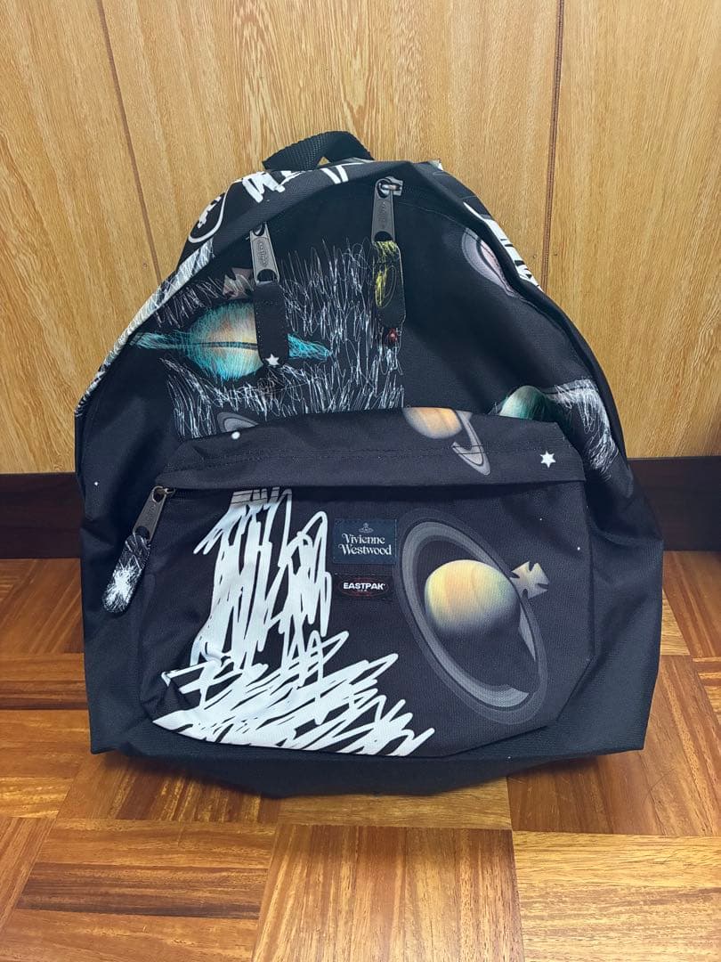 Vivienne Westwood Eastpak コラボリュック ヴィヴィアン・ウエストウッド×イーストパック、DNAを融合した7型の