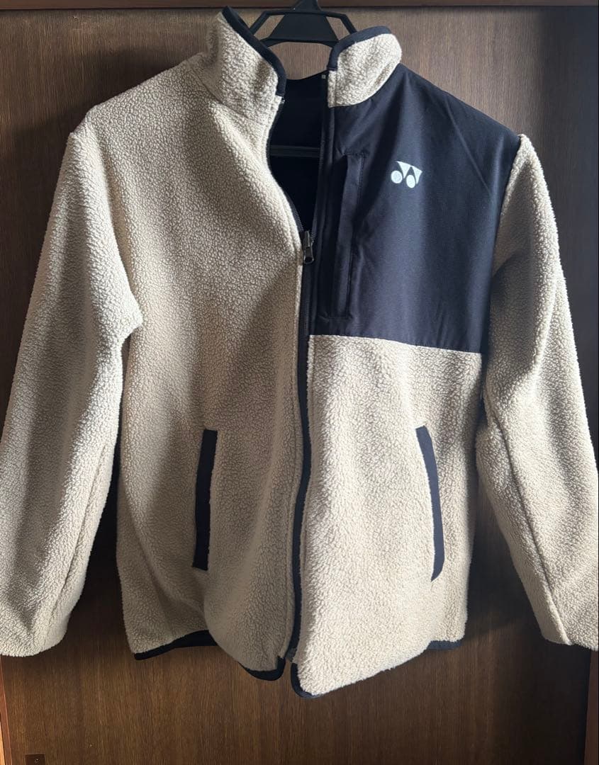 ボア　リバーシブルジャケット　ヨネックス