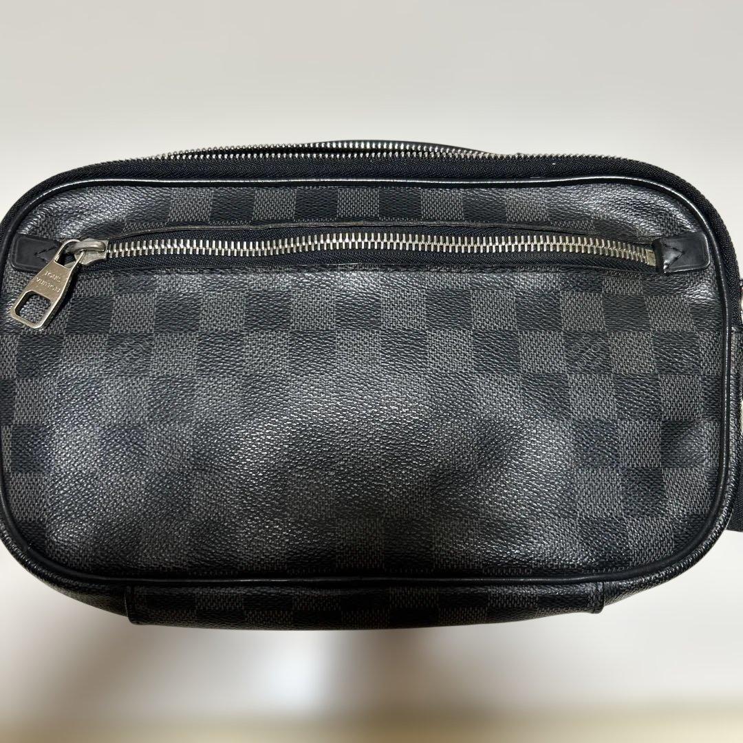 ルイ・ヴィトンボディバッグ ダミエ・グラフィット アンブレール