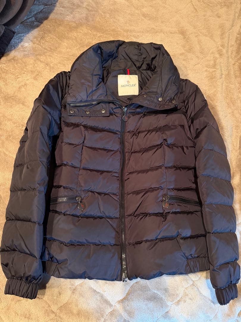 Moncler ブラック ショート丈 ダウンジャケット　希少サイズ3モンクレール