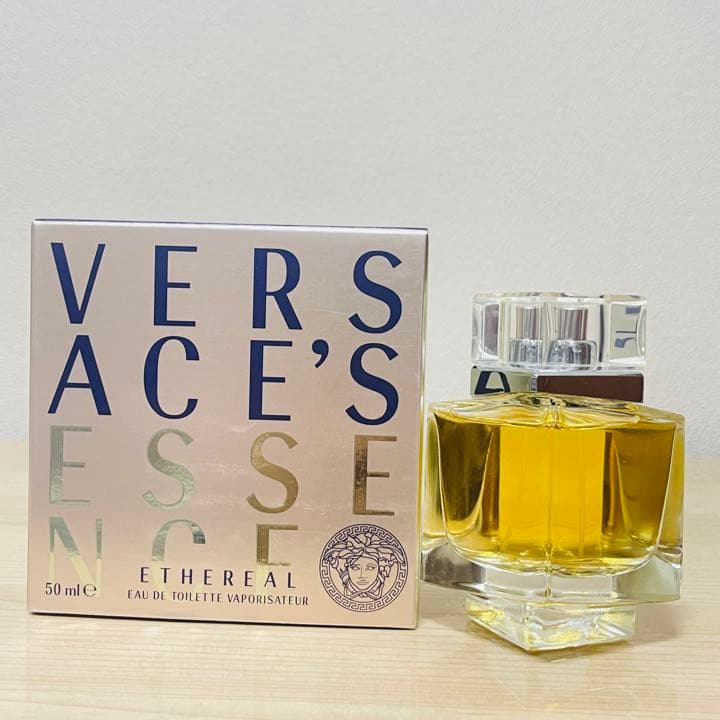 ヴェルサーチ versace エッセンス エサーリアル 50ml
