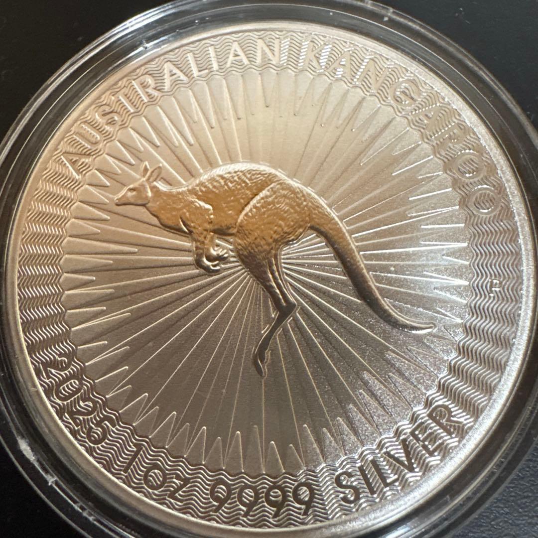 2025年　オーストラリア　カンガルー銀貨　1オンス カプセル付き