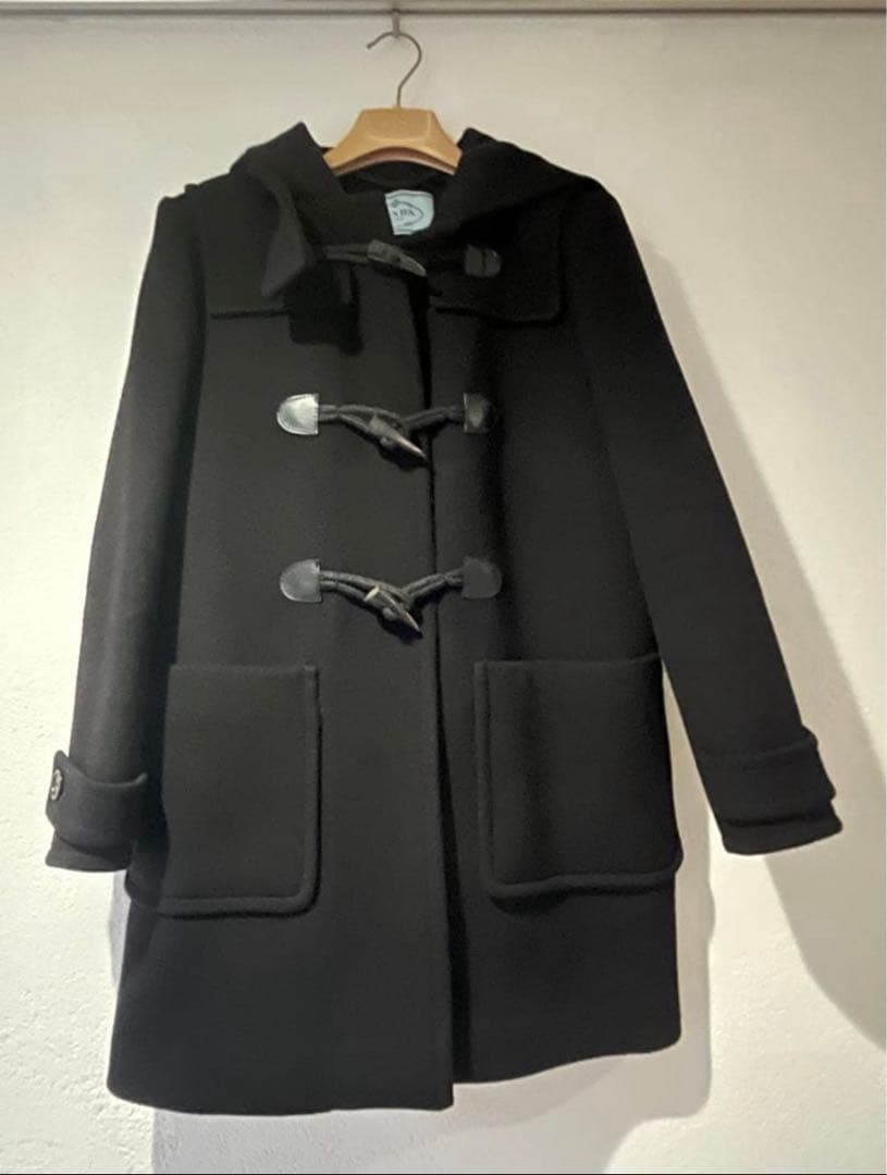 PRADA ブラック ダッフルコート