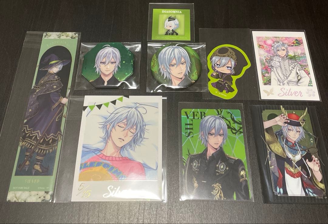 ツイステ展 オーロラカード プラチナ 制服 特典 ブレジュ シルバー18点