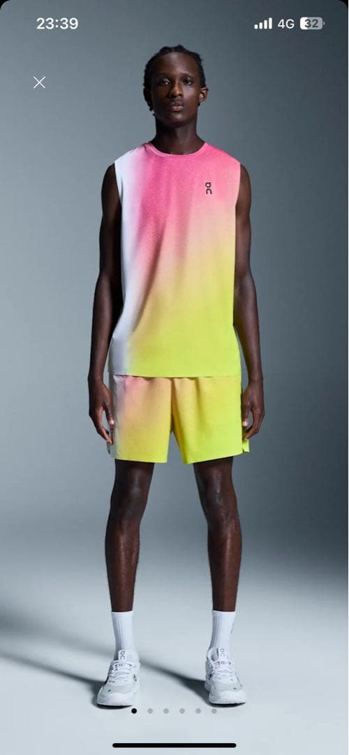 On グラデーションショートパンツ