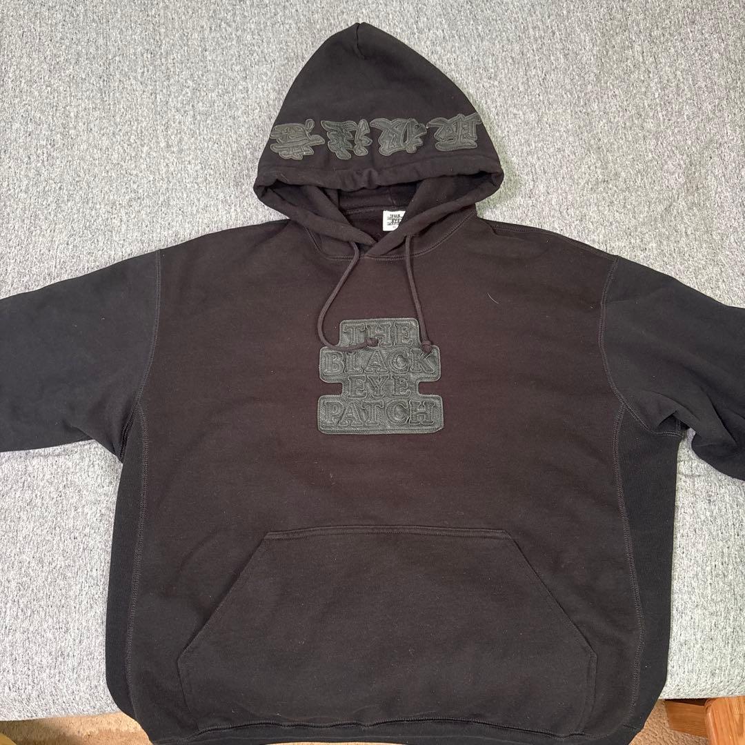 Black Eye Patchパーカー