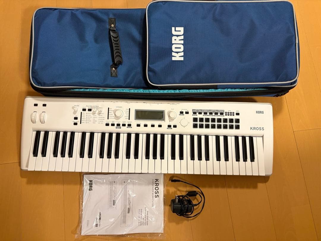 KORG KROSS2-61 限定ホワイト ケース付 美品