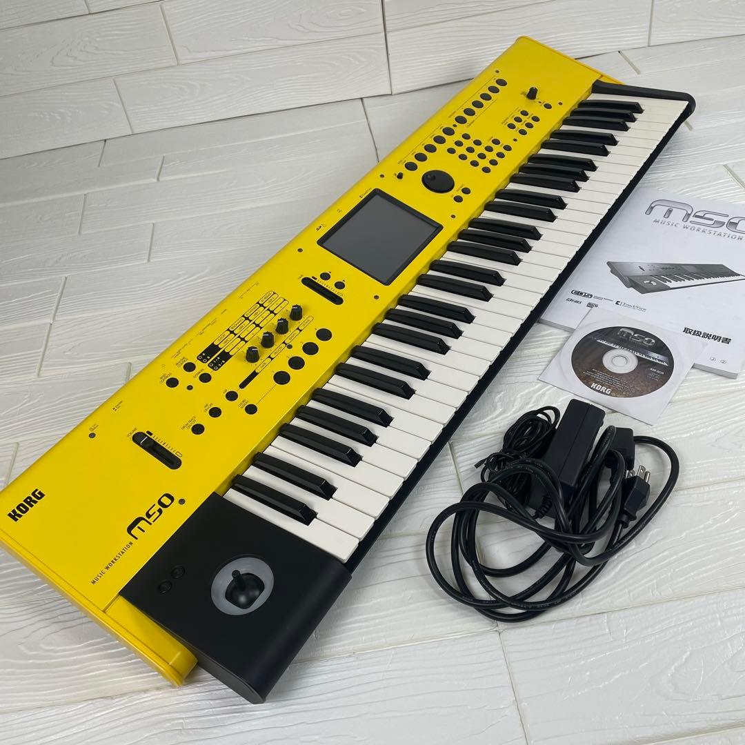 【希少】コルグ　KORG M50 シンセサイザー 61鍵 限定カラー　イエロー