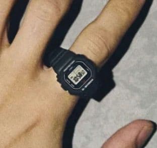 新品 CASIO G-SHOCK nano DWN-5600-1JR