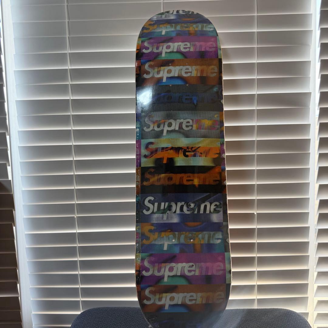 スケートボード Supreme Distorted Logo Skateboard Photo Supreme Distorted Logo Skateboard 