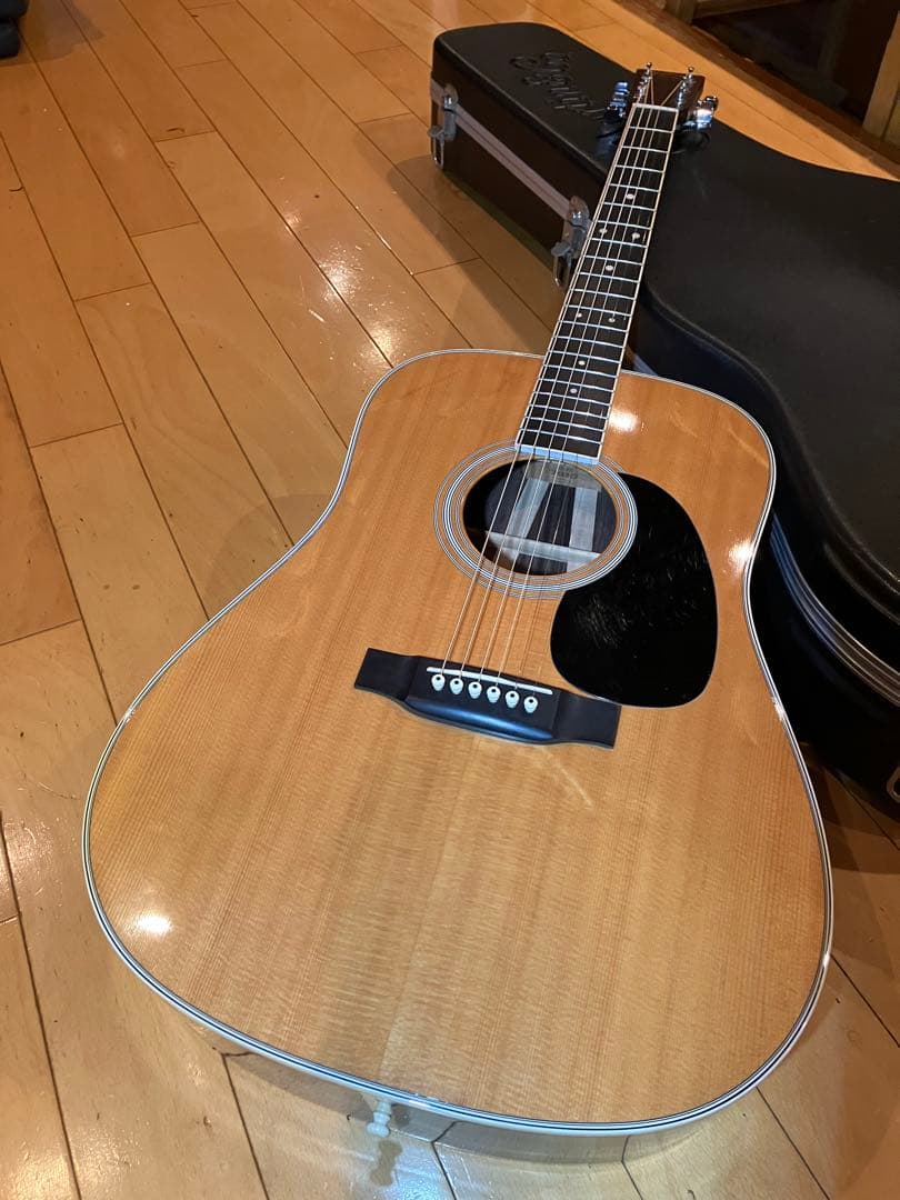Martin マーチンD-35 ベアクロー　修理済み　ケース付き Martin マーチンD-35 ベアクロー 修理済み ケース付き - メルカリ
