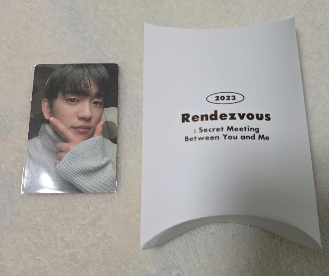 GOT7 ジニョン Rendezvous グッズ☆キーリングトレカ付き - メルカリ