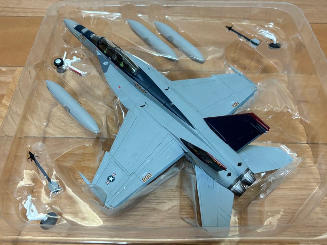 ドラゴン 1/72 F/A-18F SUPER HORNET VFA11 訳あり - メルカリ