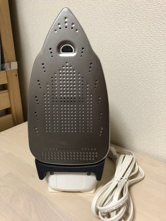 oliso オリソスマートアイロン TG1100 スチーム おしゃれ デザイン