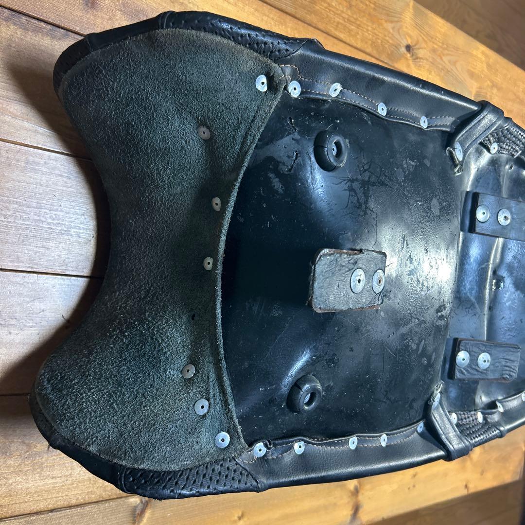 さ*る様 ZZR1100C コルビン シート ガンファイター - メルカリ